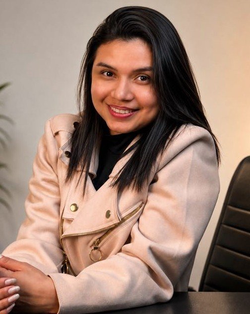 Aline Leão, gestora de projetos de containers, em seu escritório em Itajaí